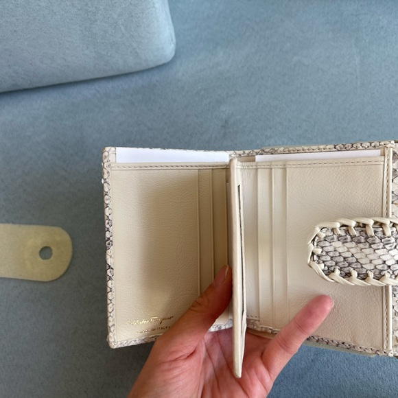 Salvatore Ferragamo wallet - Picture 6 of 6